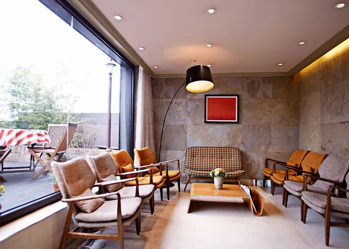 Skypark Myeongdong 1 Hotel